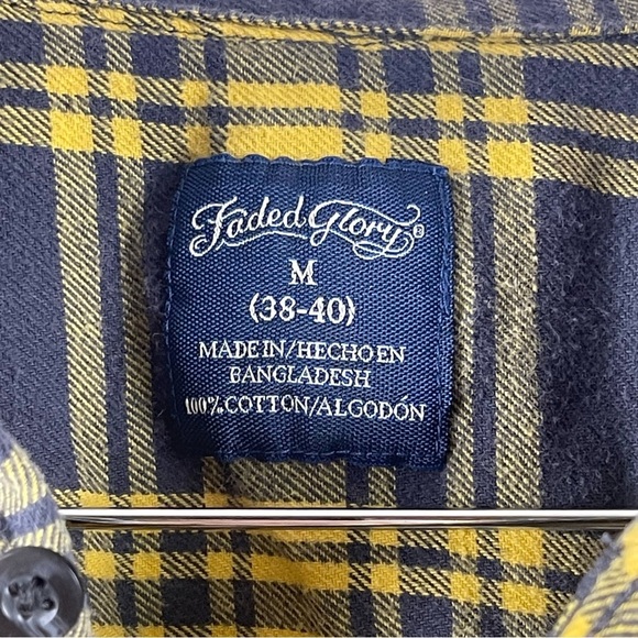 Faded Glory Medium Grunge Plaid Button Down Shirt Outdoor Hiking Barn Chore - Picture 4 of 6